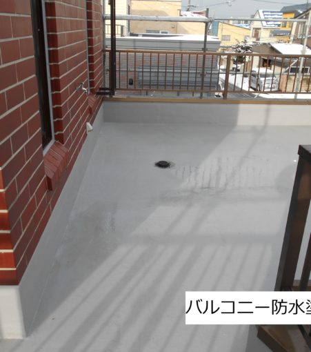 札幌市豊平区　Eマンション階段室床防水塗